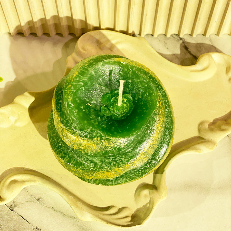 Round curvey fragrance candle