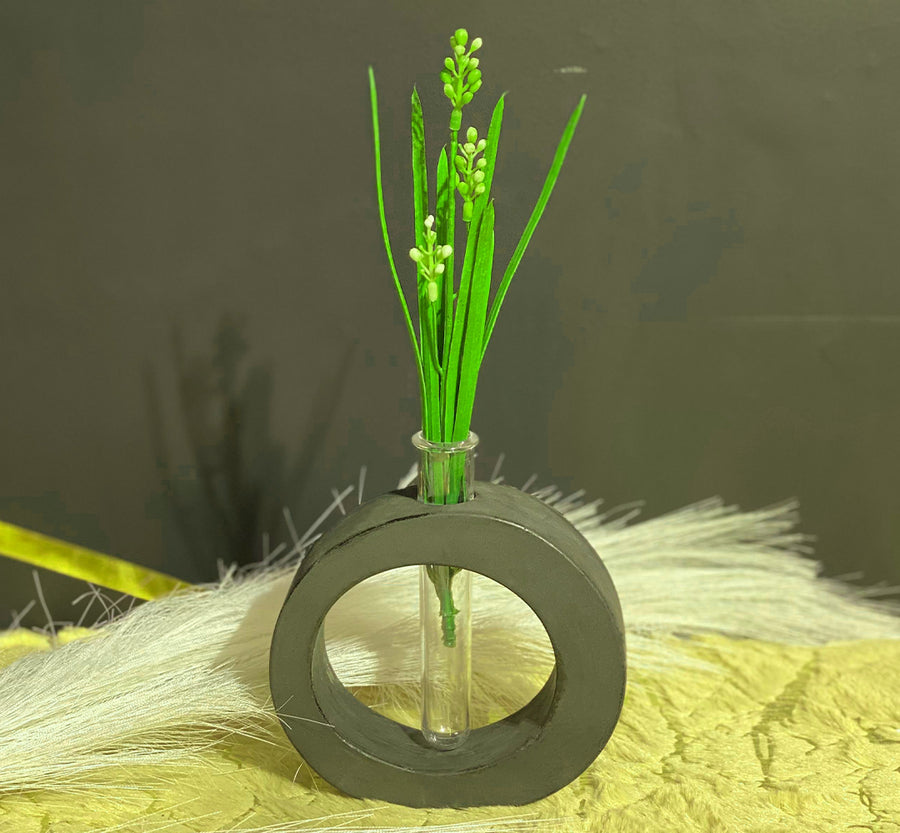 Concrete propagation vase with filler & transparent tube