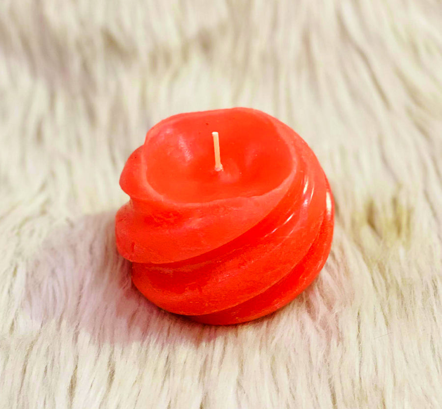 Round curvey fragrance candle